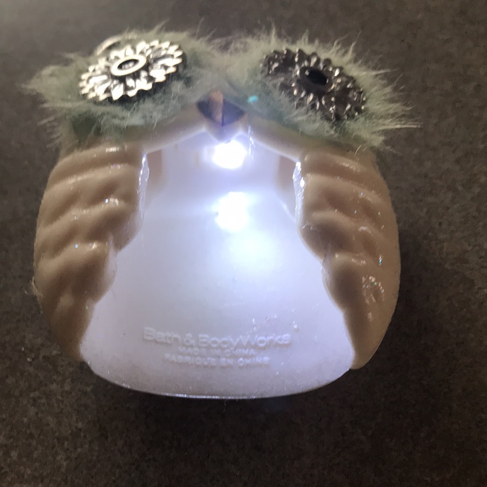 Bath and body works hand sanitizer holders - Picture 4 of 5